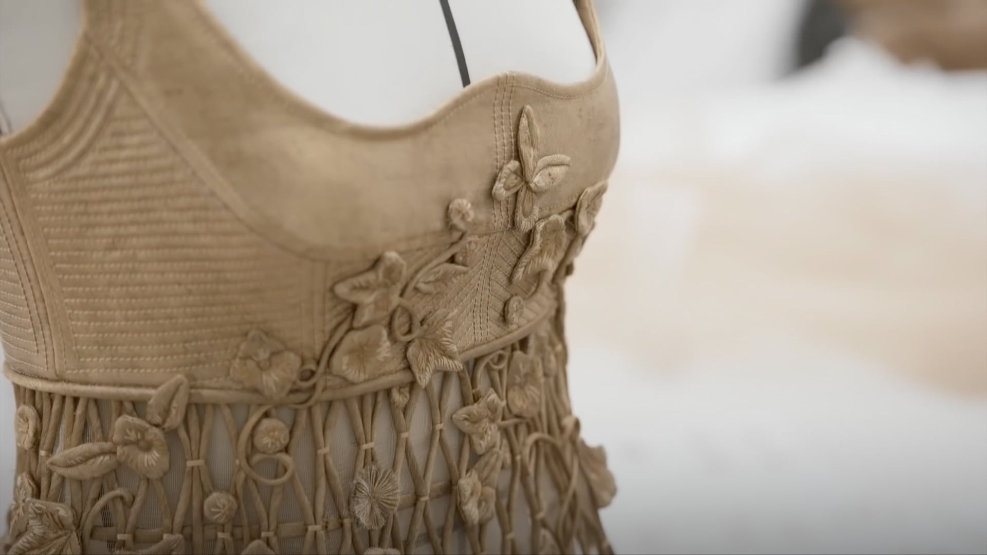 The Savoir-Faire of the new Miss Dior dress - Vimeo thumbnail
