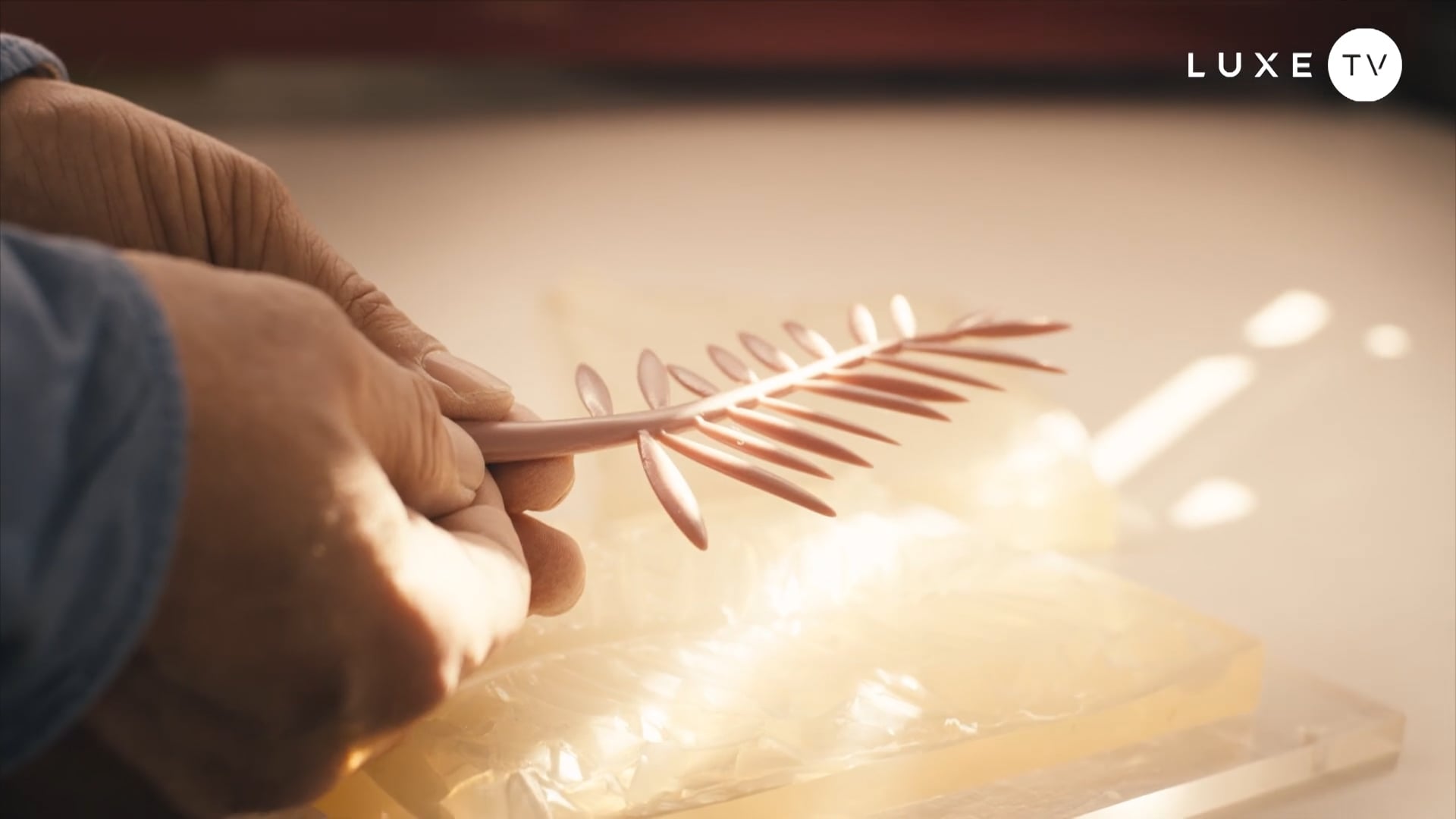 The craftsmen of Maison Chopard behind the Palme d´Or! - Vimeo thumbnail