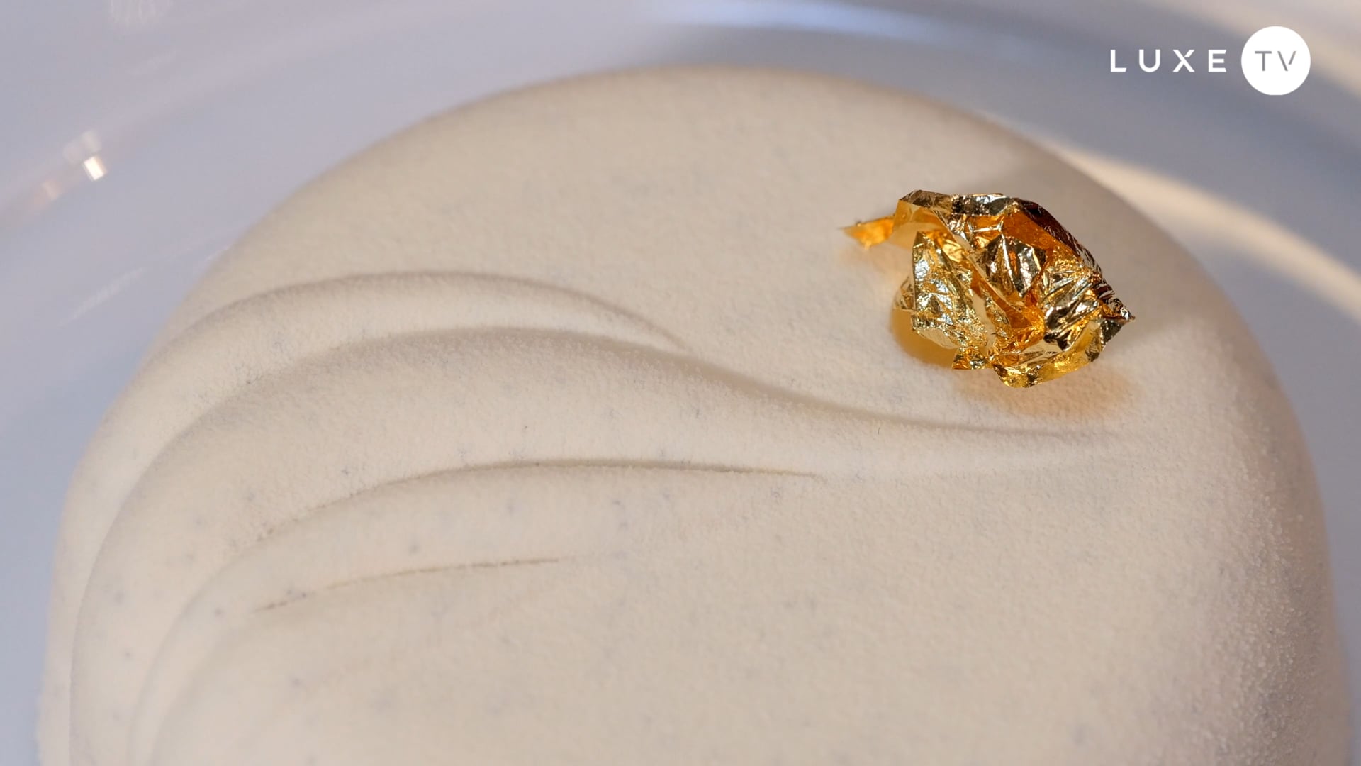 Vanilla Diorama: pastry delights inspired by Christian Dior - Vimeo thumbnail