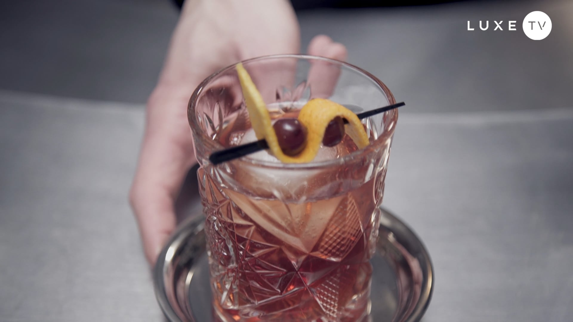 Luxembourg: Cocktail hour at L’Octans with the Niagara Falls - Vimeo thumbnail