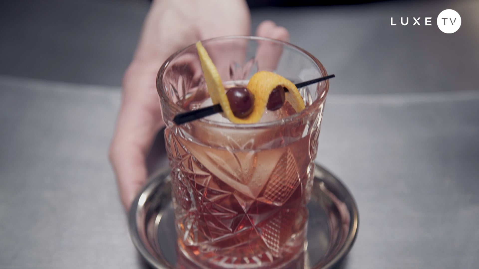 Luxembourg : A l’heure du cocktail à l’Octans avec le Niagara Falls - Vimeo thumbnail