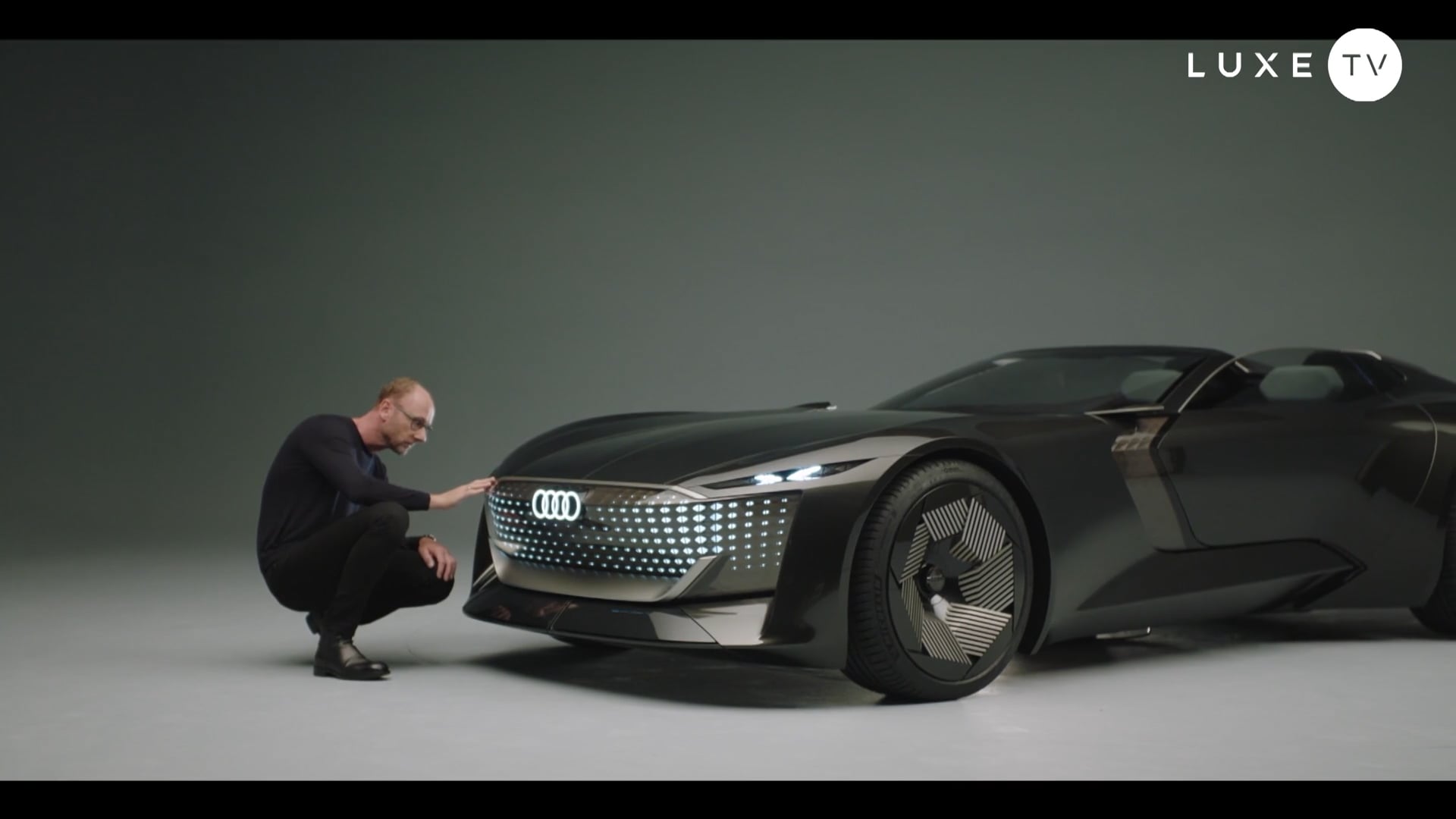 Audi Skysphere Concept: direction the future - Vimeo thumbnail